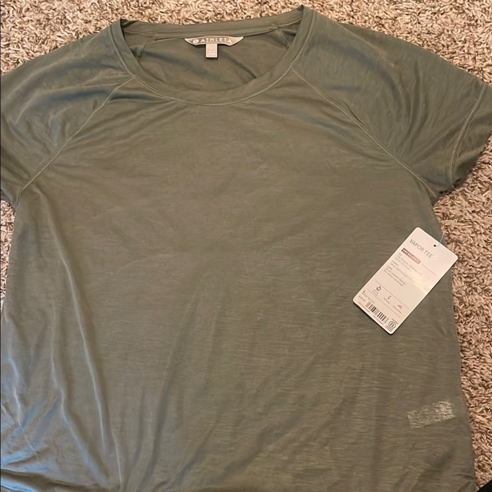 New with tags Athleta vapor Tee! Sz L! $49